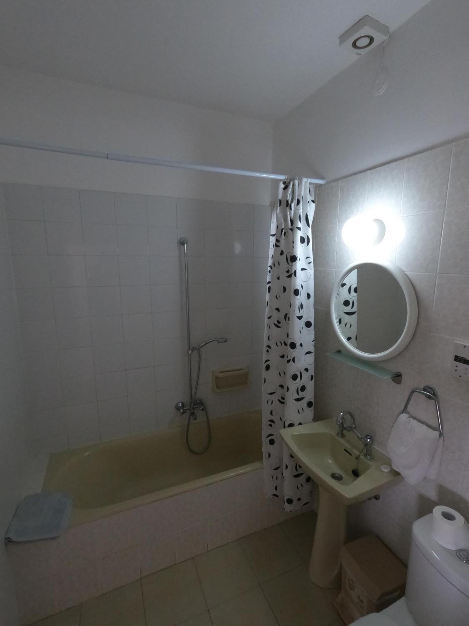 Paphos Island Budget Apartments מראה חיצוני תמונה