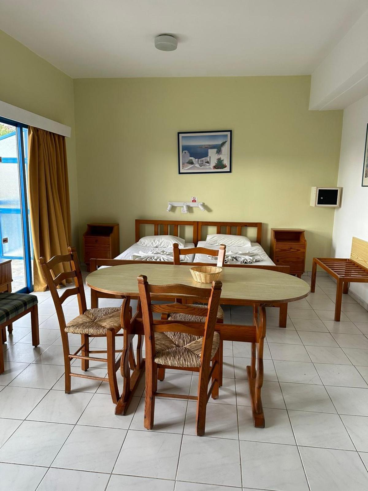 Paphos Island Budget Apartments מראה חיצוני תמונה